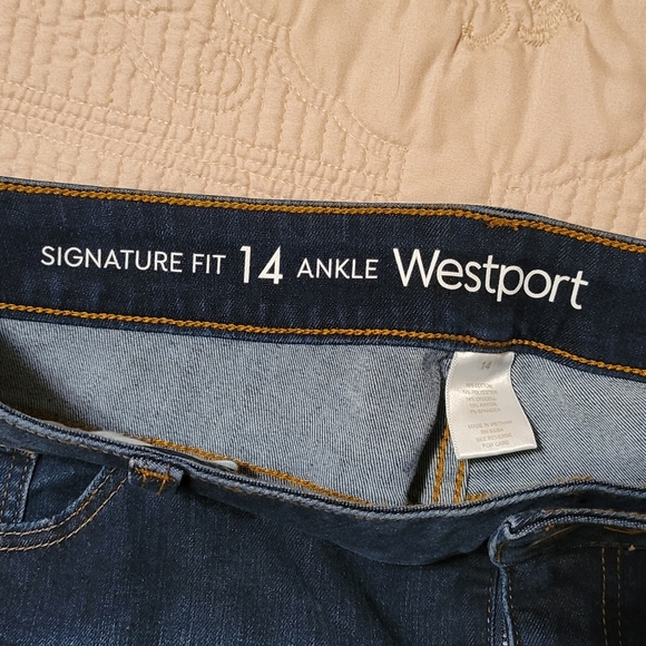 Westport Signature Straight Ankle Women's size 14 Dark Blue denim jeans - Picture 6 of 7